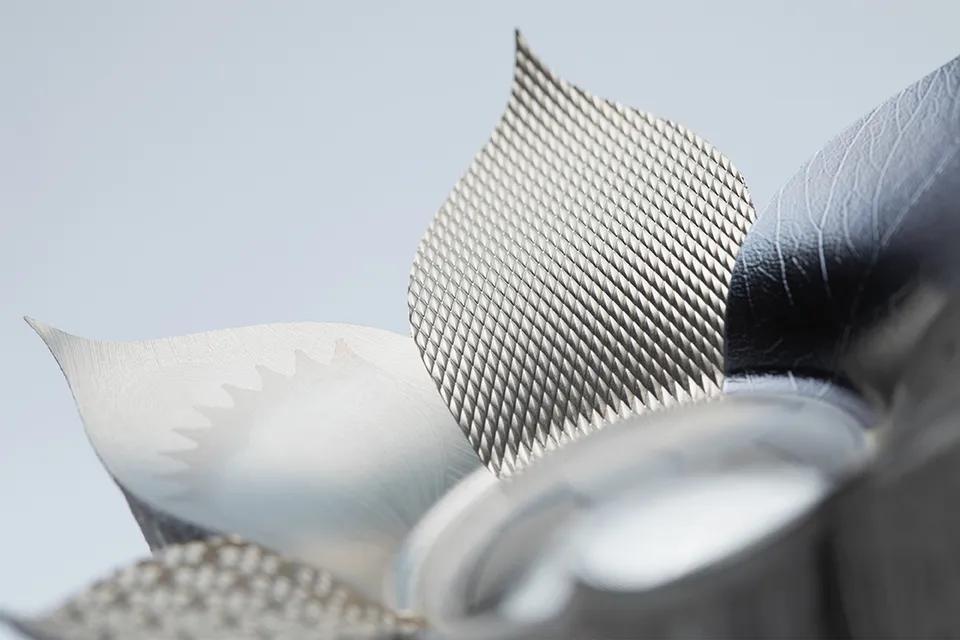 charmilles-lotus-flower-detail-femto-micromachining-texturing